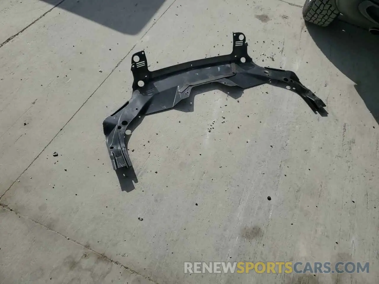 13 Photograph of a damaged car 1C4PJMBX5KD122328 JEEP CHEROKEE 2019