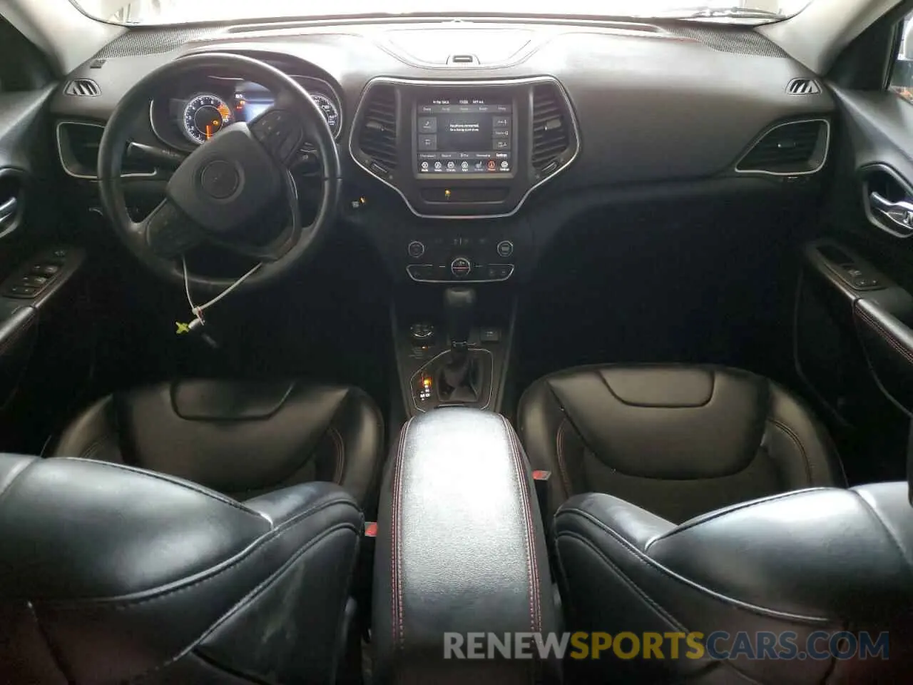 8 Photograph of a damaged car 1C4PJMBX5KD250701 JEEP CHEROKEE 2019