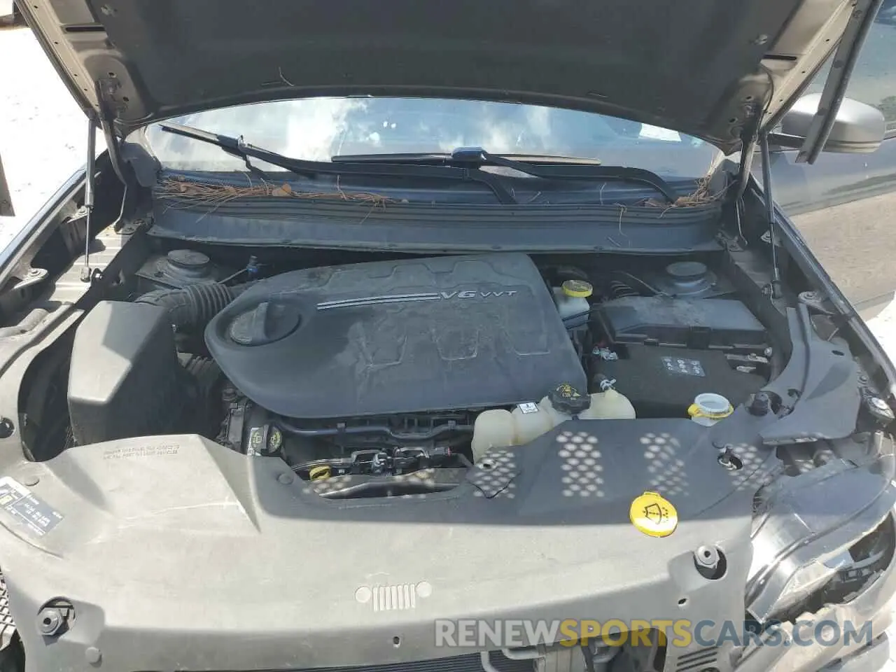 12 Photograph of a damaged car 1C4PJMBX5KD278692 JEEP CHEROKEE 2019