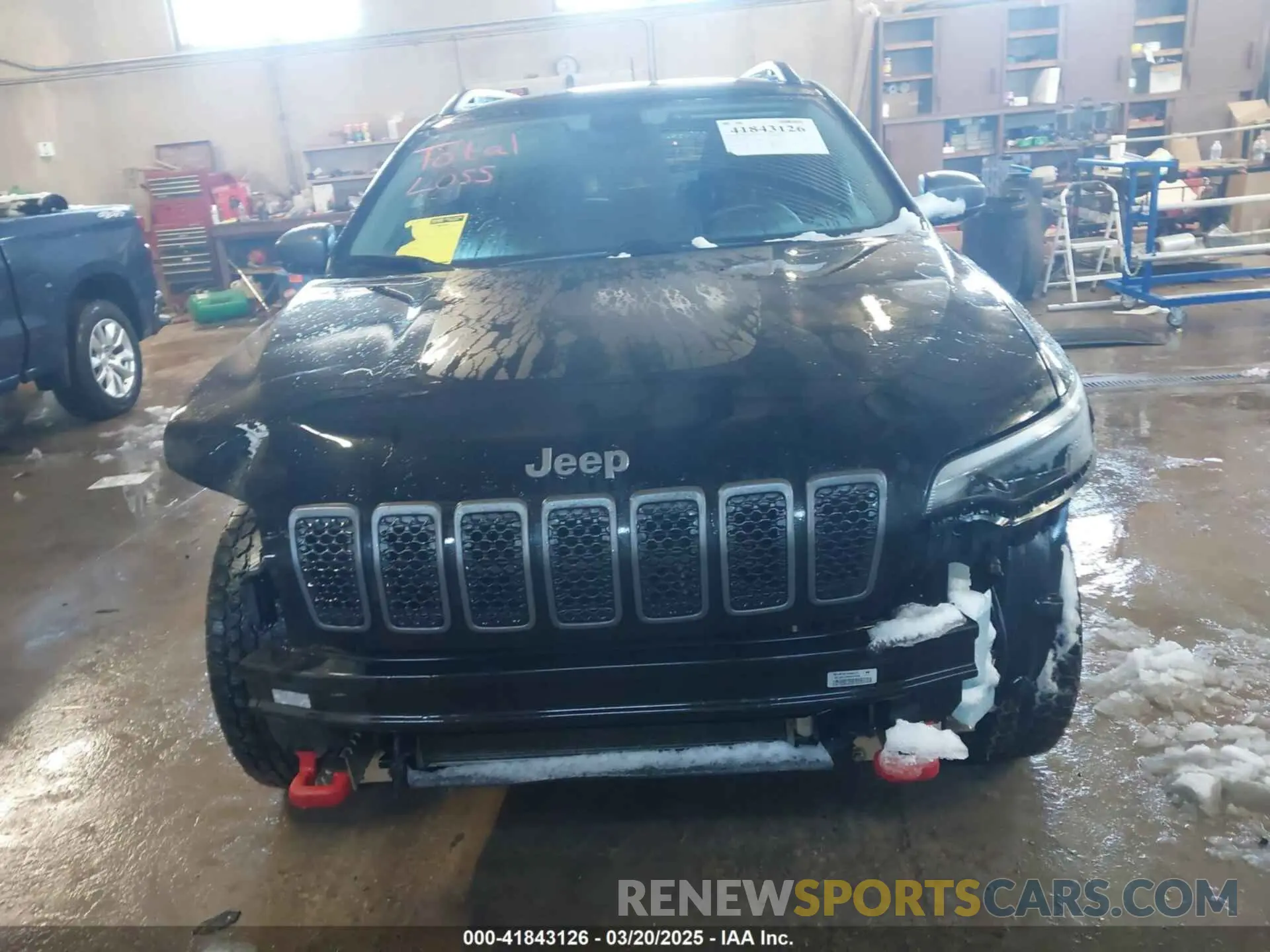 13 Photograph of a damaged car 1C4PJMBX5KD278921 JEEP CHEROKEE 2019