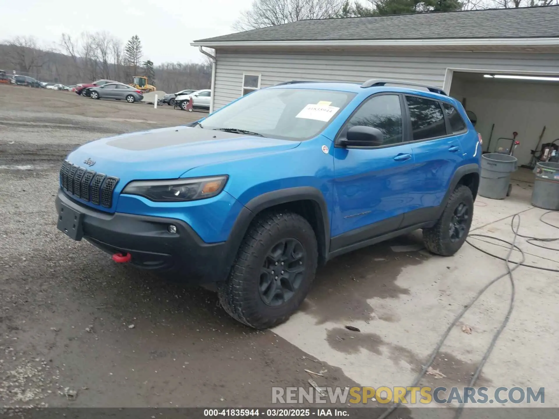 2 Photograph of a damaged car 1C4PJMBX5KD356050 JEEP CHEROKEE 2019