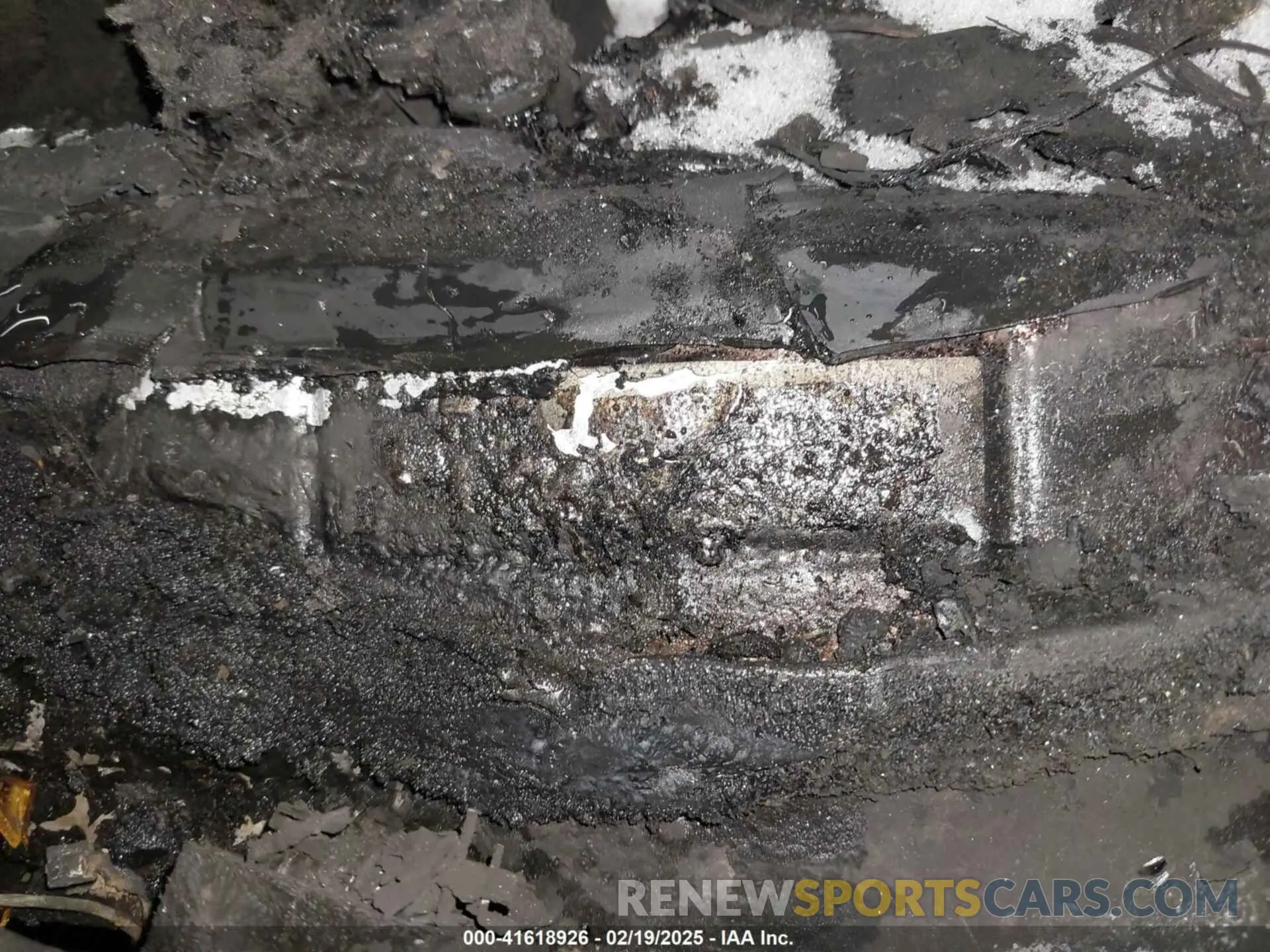 9 Photograph of a damaged car 1C4PJMBX6KD397657 JEEP CHEROKEE 2019