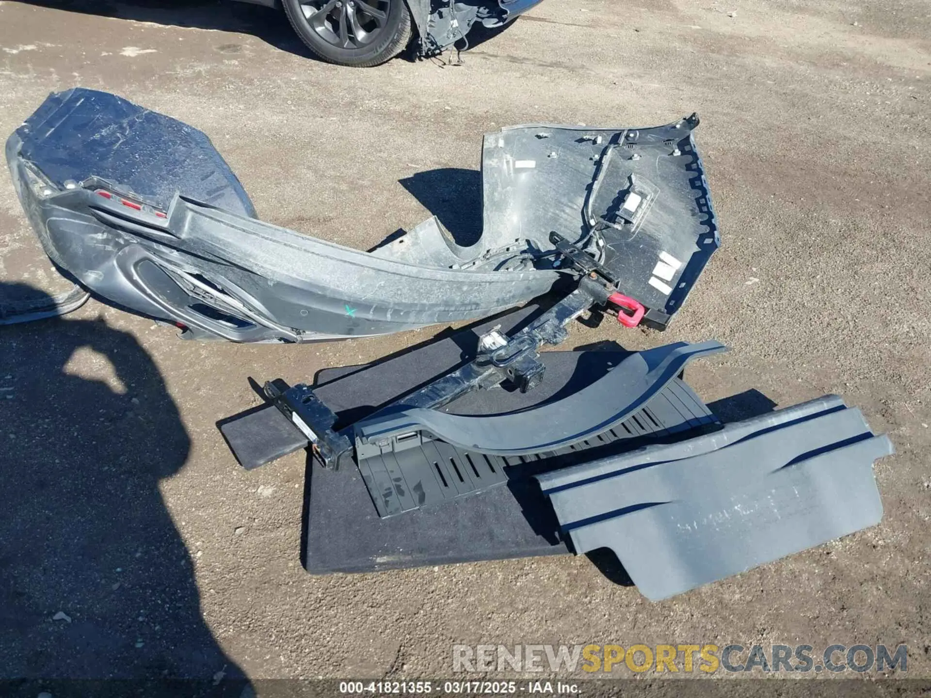 12 Photograph of a damaged car 1C4PJMBX6KD410391 JEEP CHEROKEE 2019