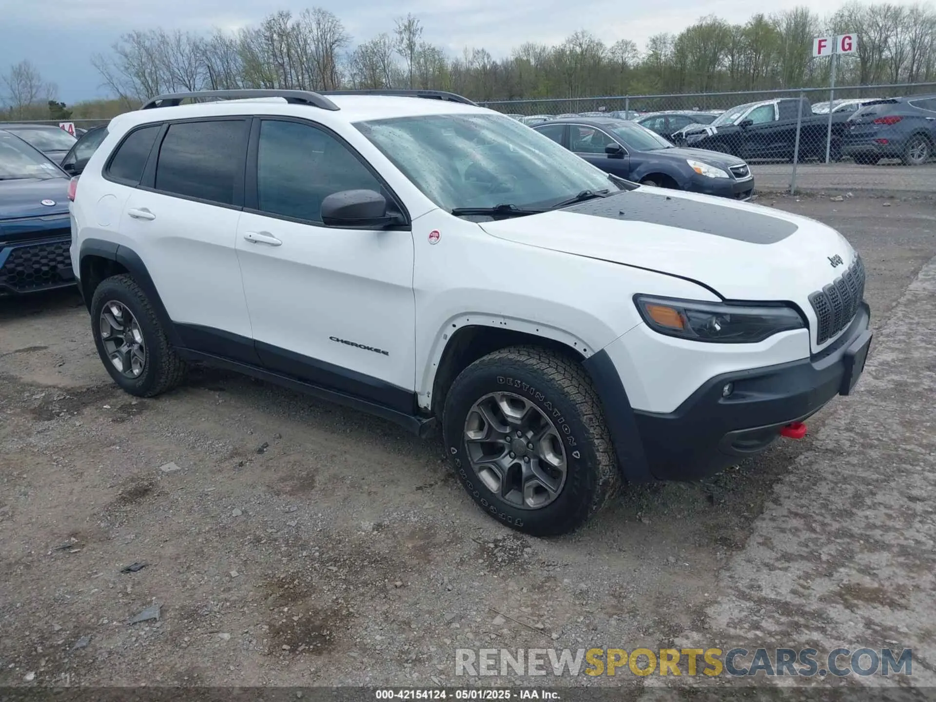 1 Photograph of a damaged car 1C4PJMBX7KD126848 JEEP CHEROKEE 2019