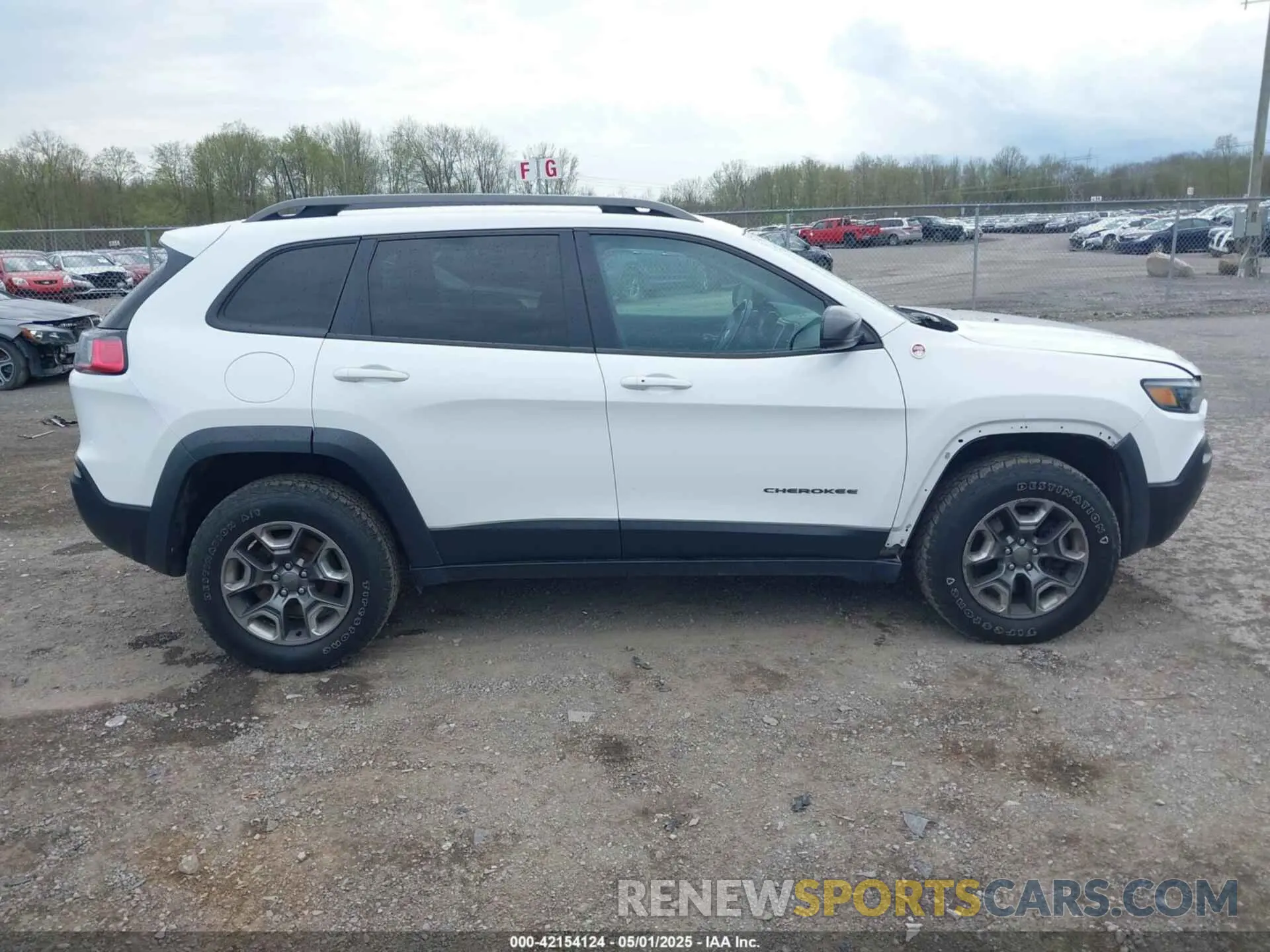 13 Photograph of a damaged car 1C4PJMBX7KD126848 JEEP CHEROKEE 2019
