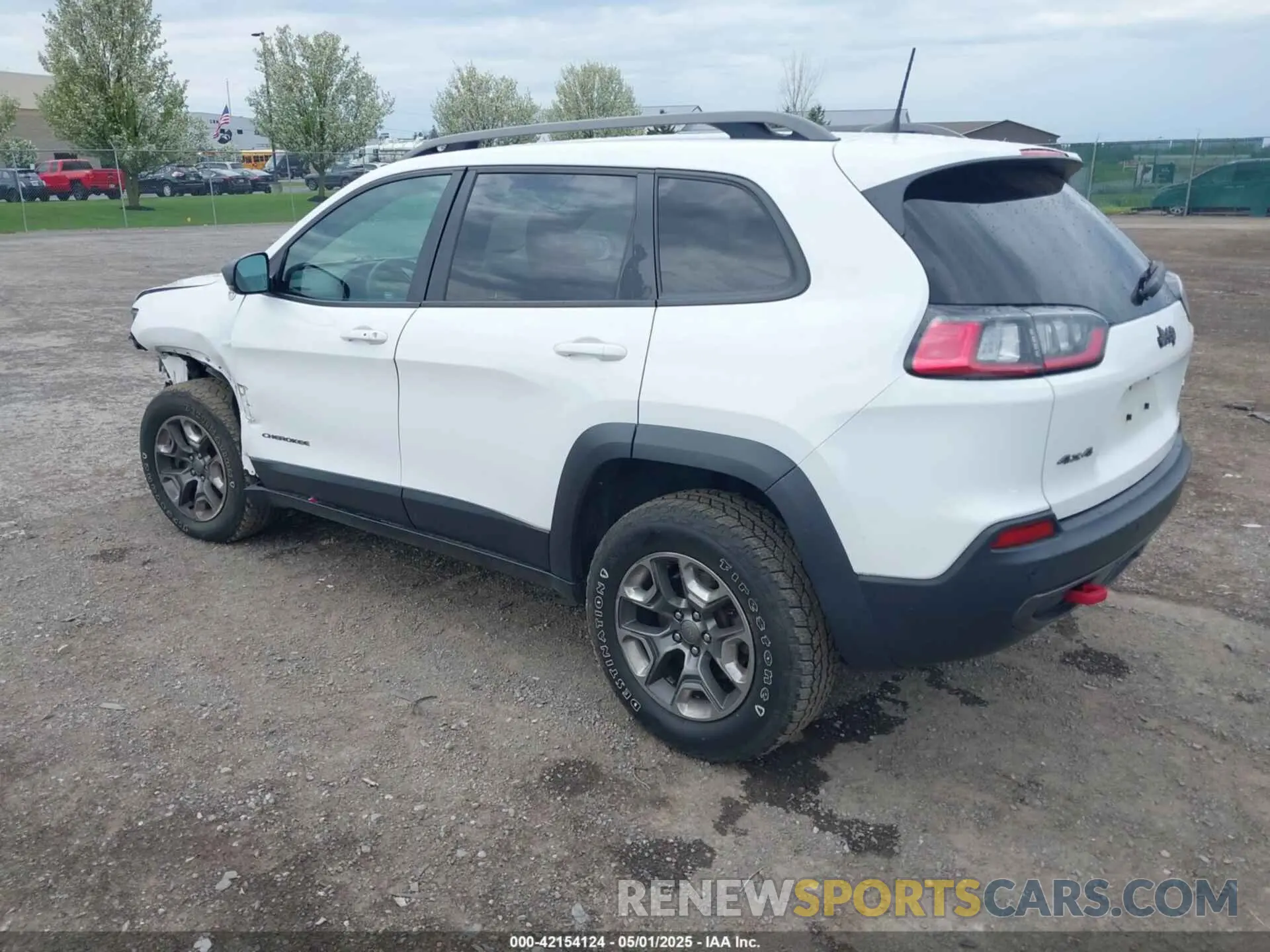 3 Photograph of a damaged car 1C4PJMBX7KD126848 JEEP CHEROKEE 2019