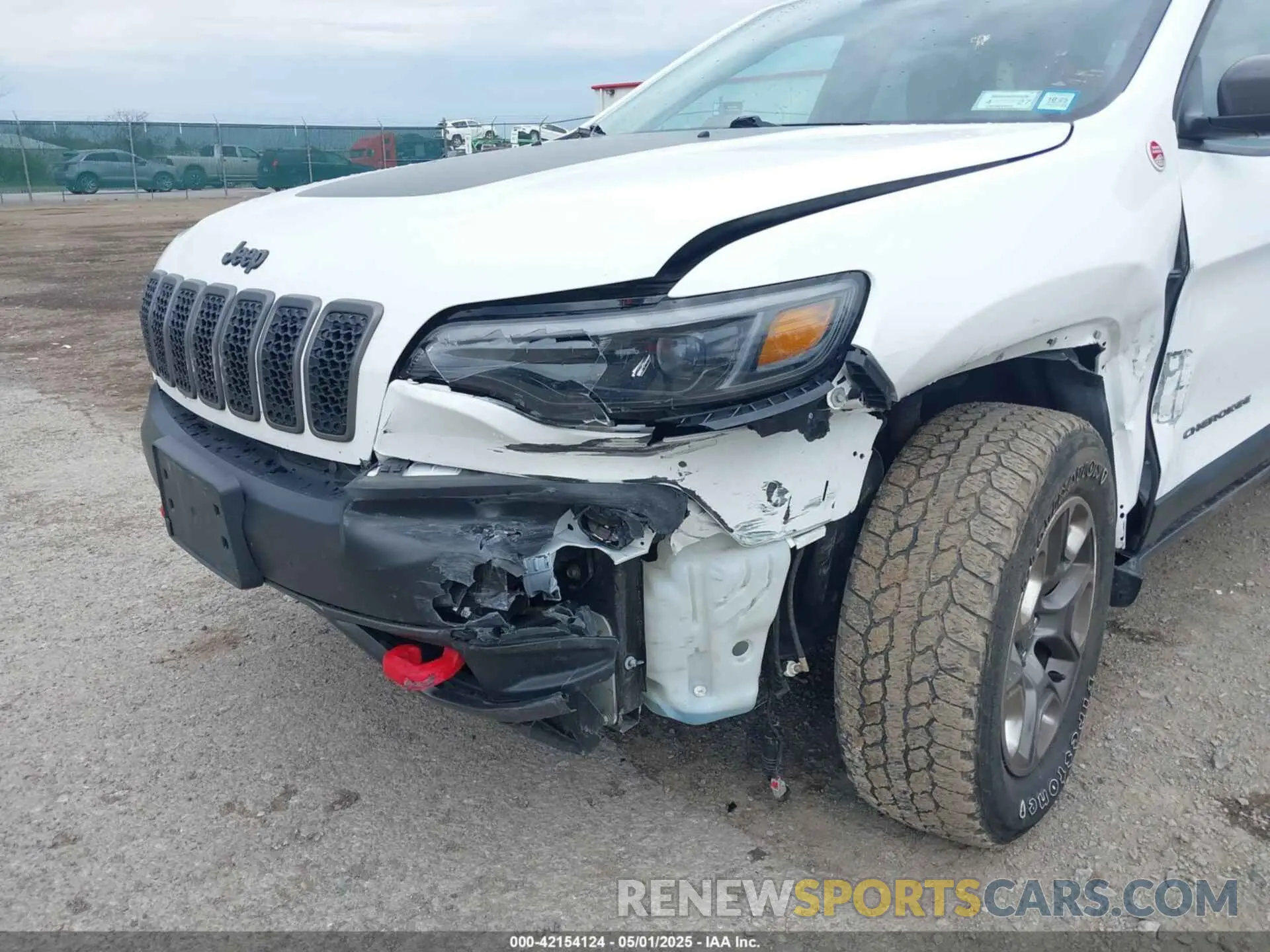 6 Photograph of a damaged car 1C4PJMBX7KD126848 JEEP CHEROKEE 2019