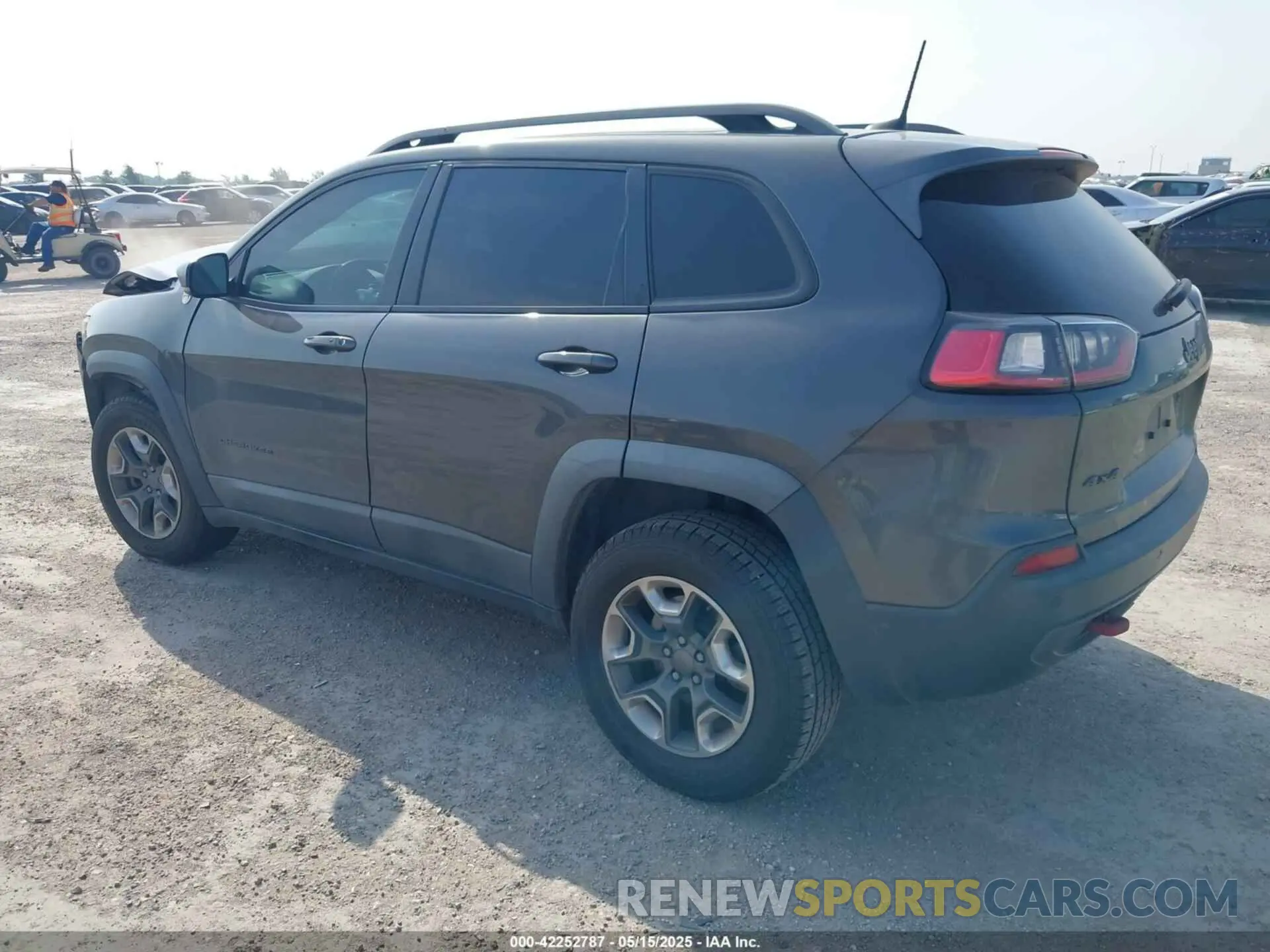 3 Photograph of a damaged car 1C4PJMBX7KD189366 JEEP CHEROKEE 2019