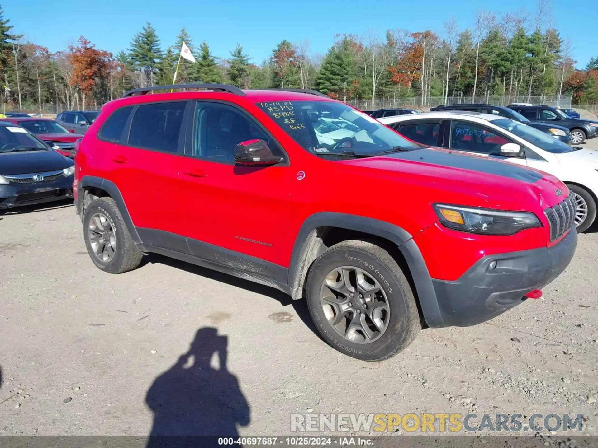 1 Photograph of a damaged car 1C4PJMBX7KD298488 JEEP CHEROKEE 2019