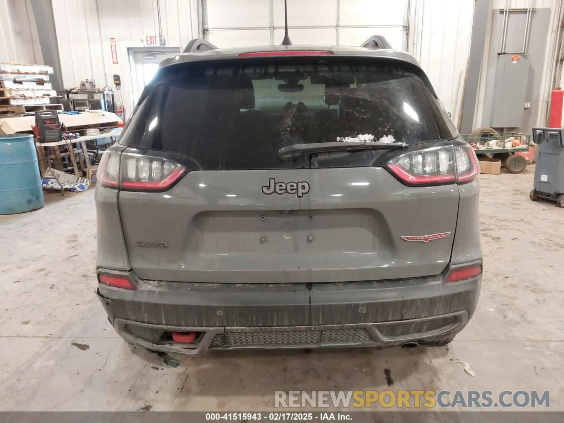 16 Photograph of a damaged car 1C4PJMBX7KD361203 JEEP CHEROKEE 2019