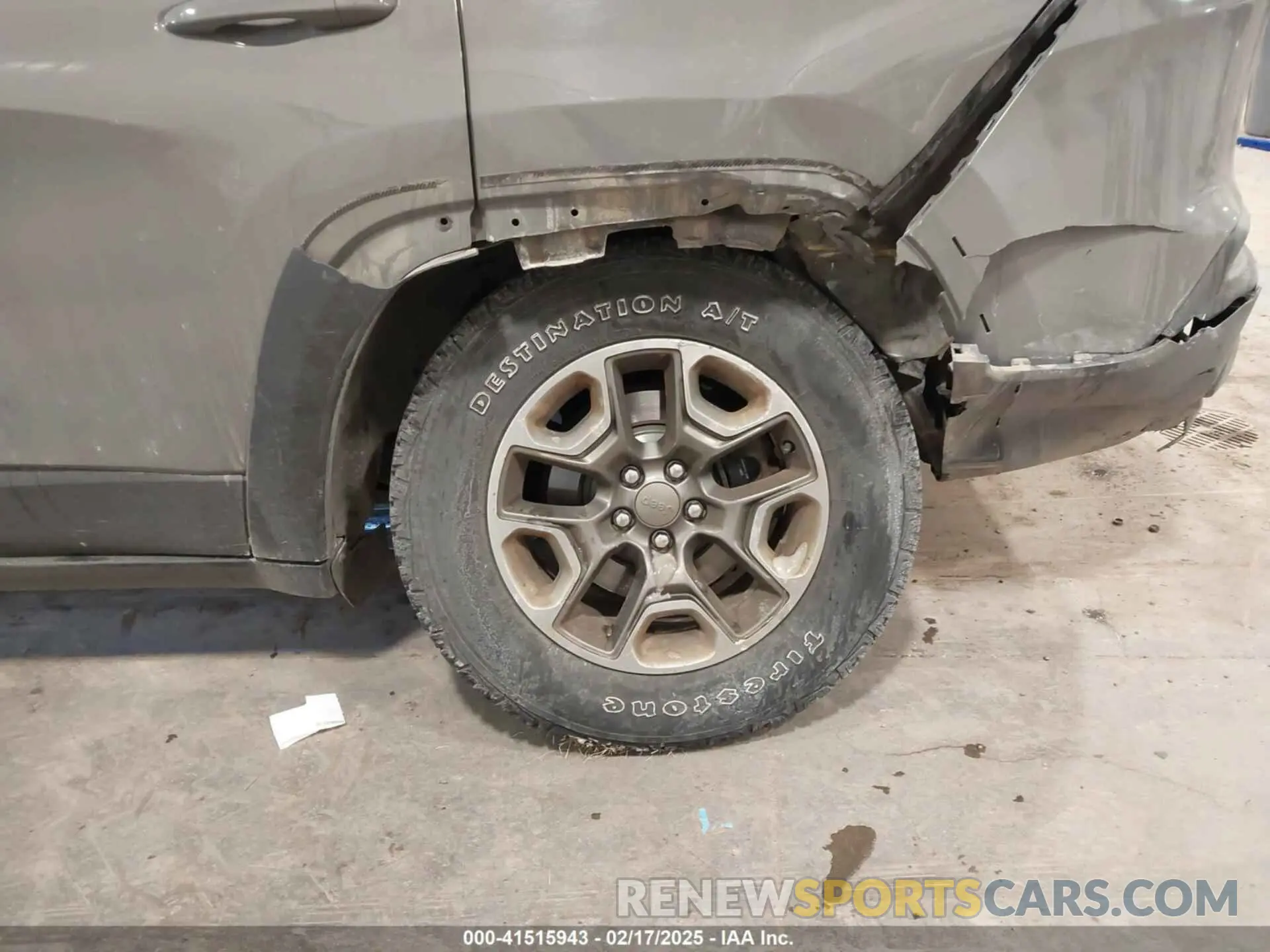 17 Photograph of a damaged car 1C4PJMBX7KD361203 JEEP CHEROKEE 2019