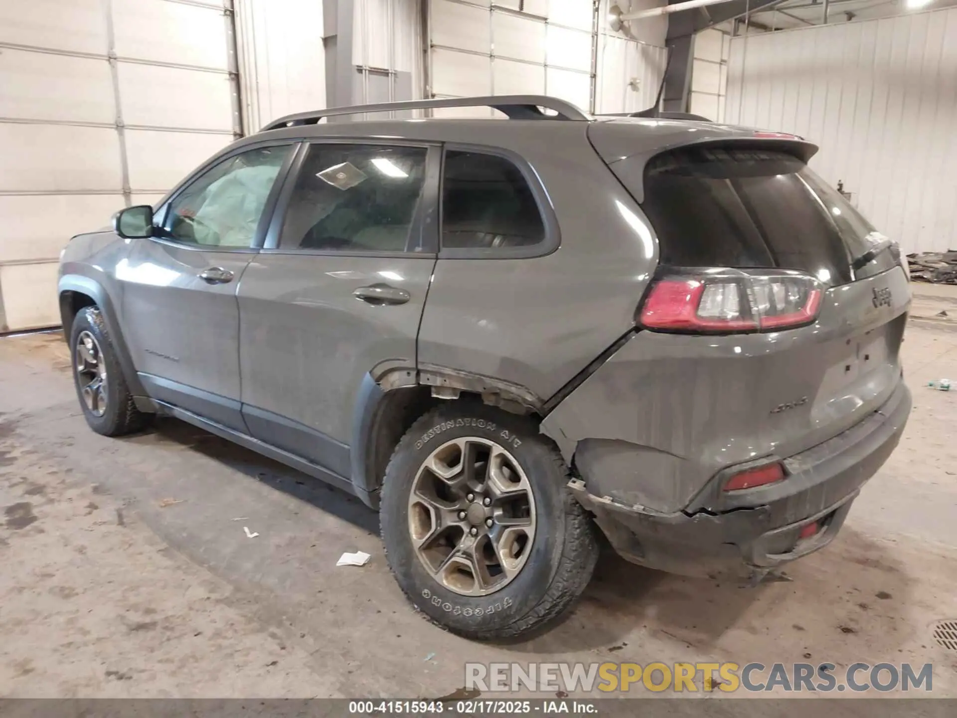 3 Photograph of a damaged car 1C4PJMBX7KD361203 JEEP CHEROKEE 2019