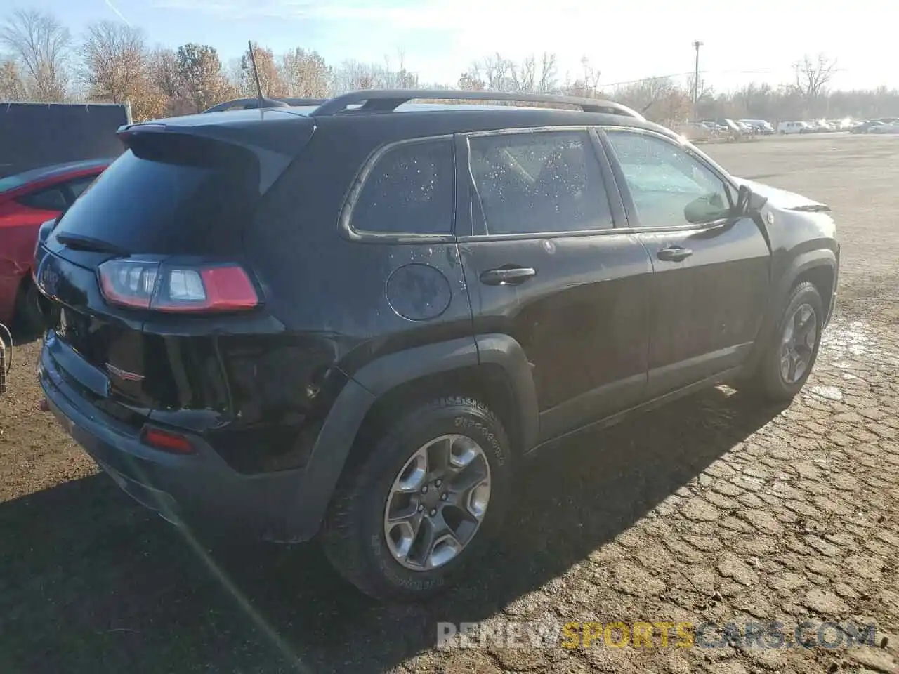 3 Photograph of a damaged car 1C4PJMBX7KD418077 JEEP CHEROKEE 2019