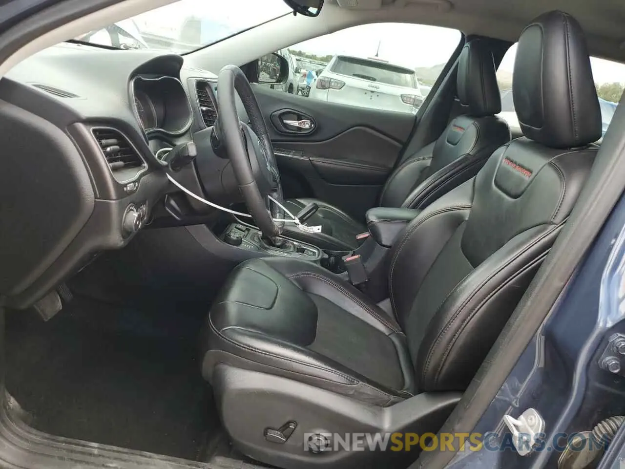 7 Photograph of a damaged car 1C4PJMBX7KD441911 JEEP CHEROKEE 2019