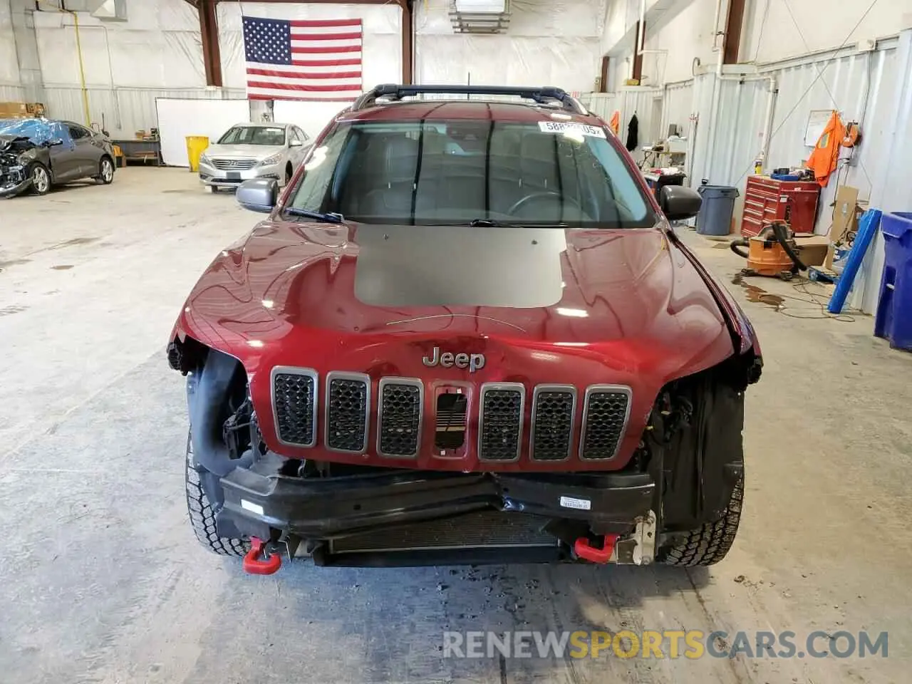 5 Photograph of a damaged car 1C4PJMBX8KD229146 JEEP CHEROKEE 2019