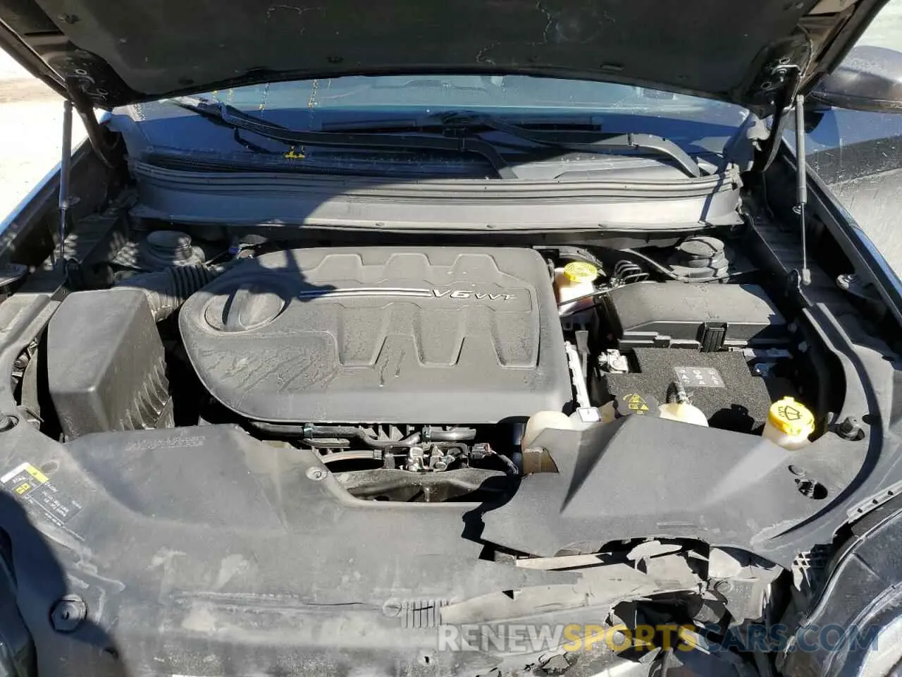14 Photograph of a damaged car 1C4PJMBX8KD253401 JEEP CHEROKEE 2019