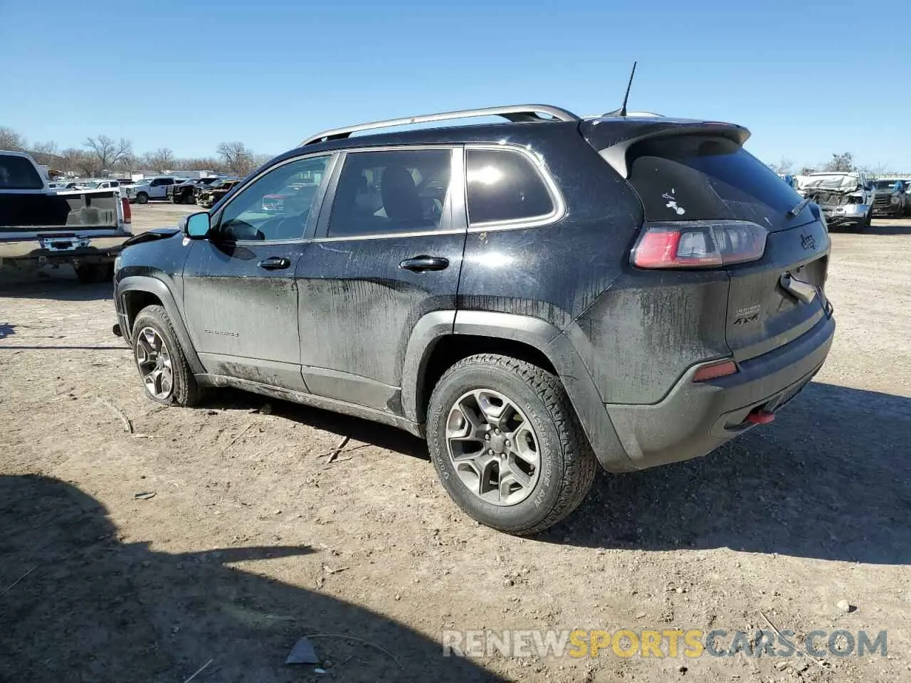 2 Photograph of a damaged car 1C4PJMBX8KD253401 JEEP CHEROKEE 2019