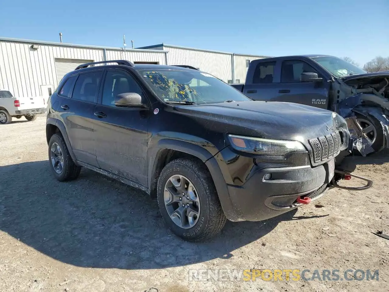 4 Photograph of a damaged car 1C4PJMBX8KD253401 JEEP CHEROKEE 2019
