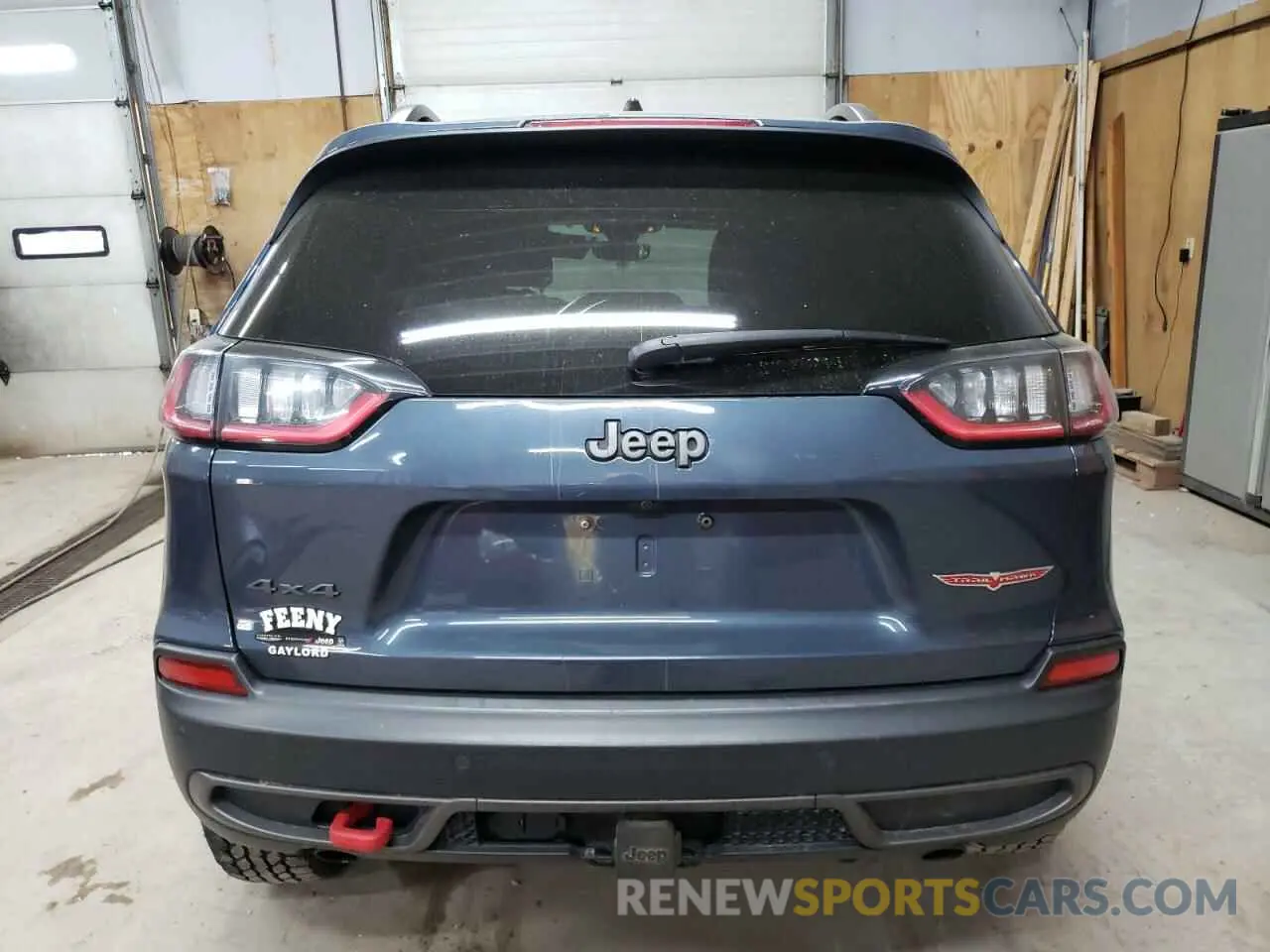 6 Photograph of a damaged car 1C4PJMBX8KD395635 JEEP CHEROKEE 2019