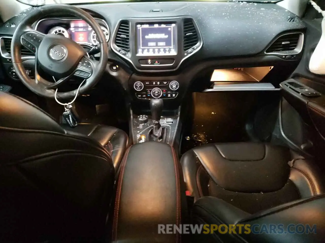 8 Photograph of a damaged car 1C4PJMBX8KD395635 JEEP CHEROKEE 2019