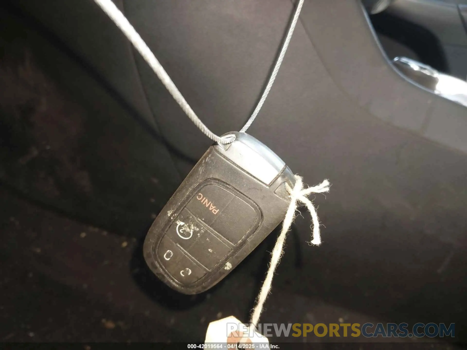 11 Photograph of a damaged car 1C4PJMBX8KD430013 JEEP CHEROKEE 2019