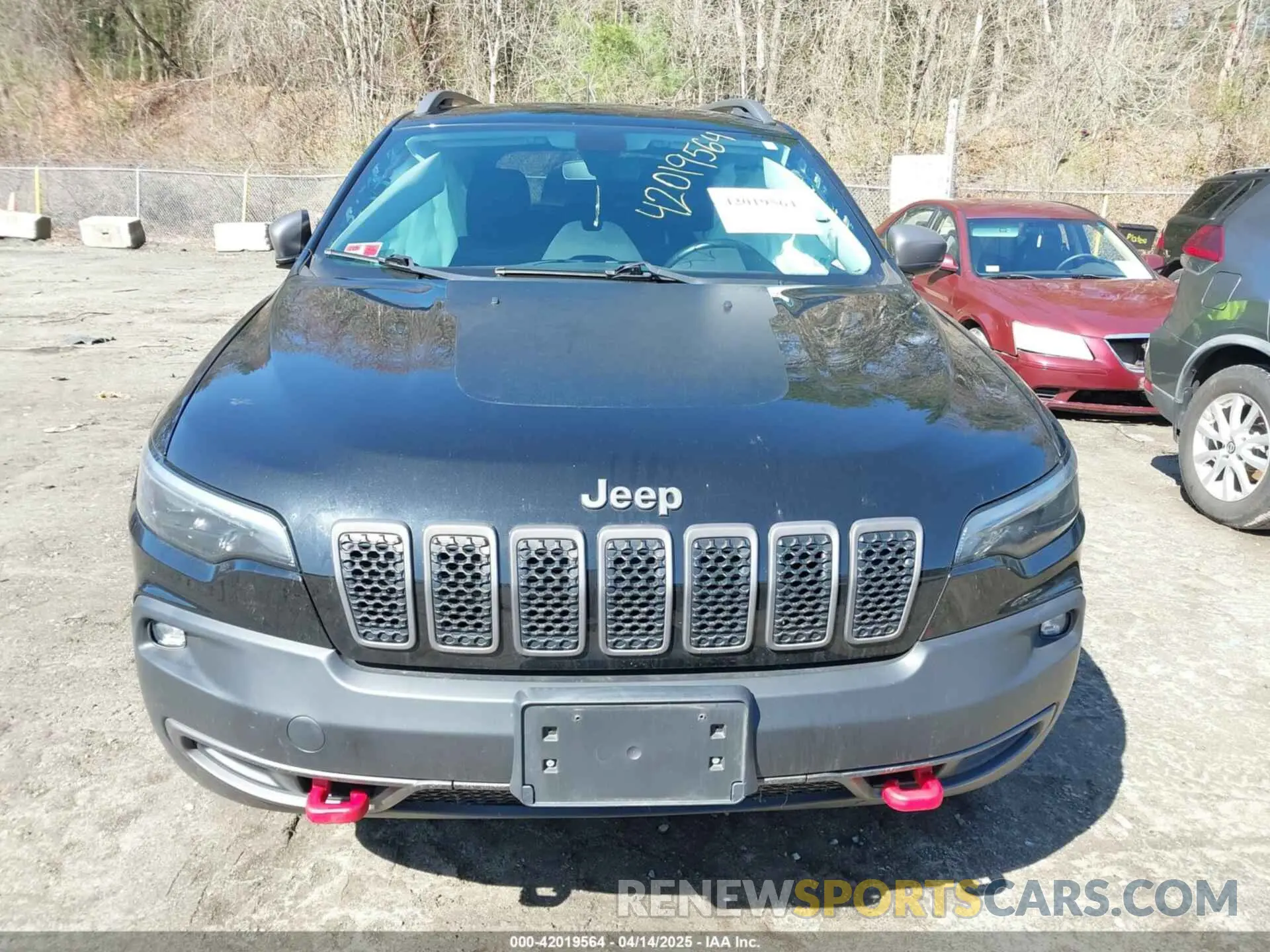 12 Photograph of a damaged car 1C4PJMBX8KD430013 JEEP CHEROKEE 2019