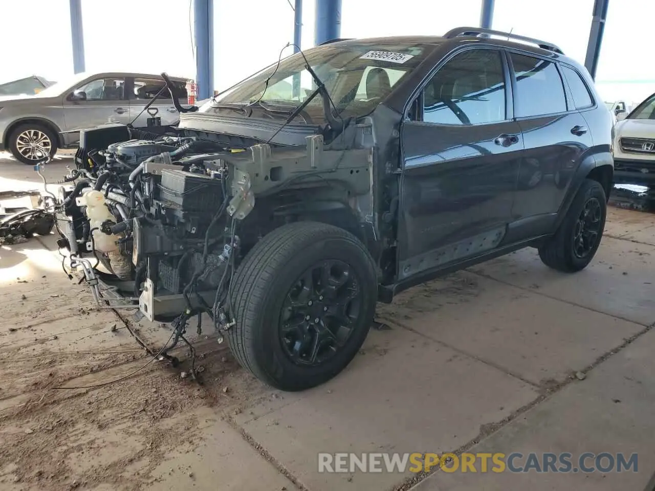 1 Photograph of a damaged car 1C4PJMBX8KD468051 JEEP CHEROKEE 2019