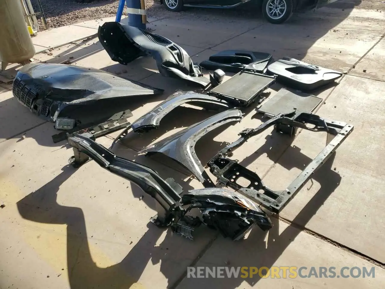 12 Photograph of a damaged car 1C4PJMBX8KD468051 JEEP CHEROKEE 2019