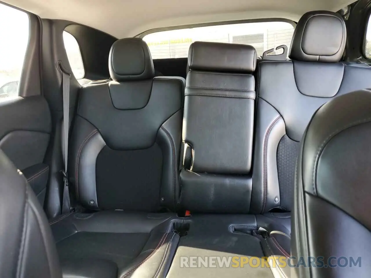 10 Photograph of a damaged car 1C4PJMBX9KD107539 JEEP CHEROKEE 2019