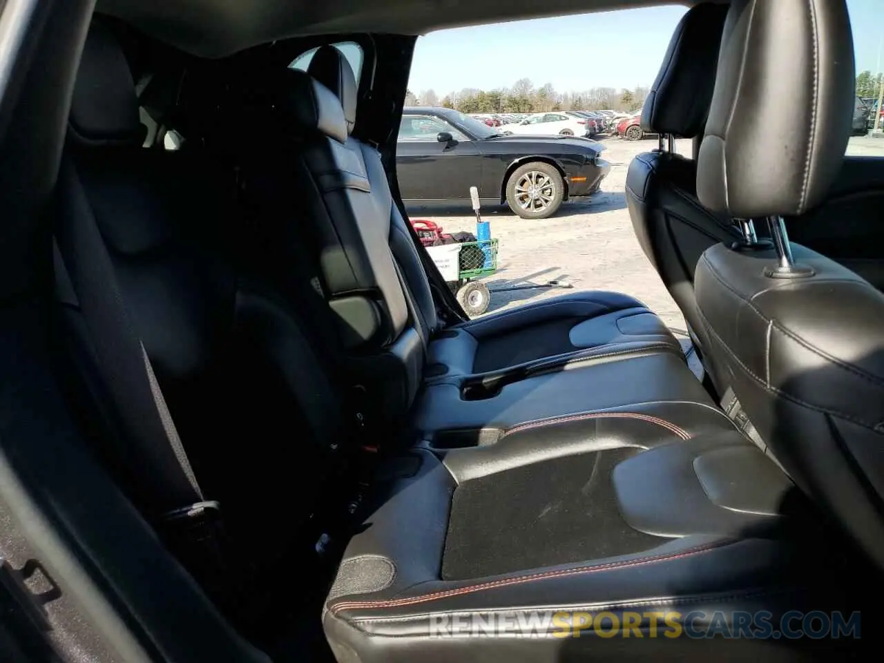 11 Photograph of a damaged car 1C4PJMBX9KD107539 JEEP CHEROKEE 2019