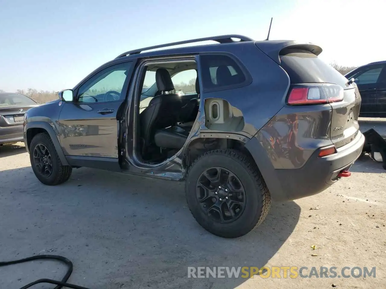 2 Photograph of a damaged car 1C4PJMBX9KD107539 JEEP CHEROKEE 2019