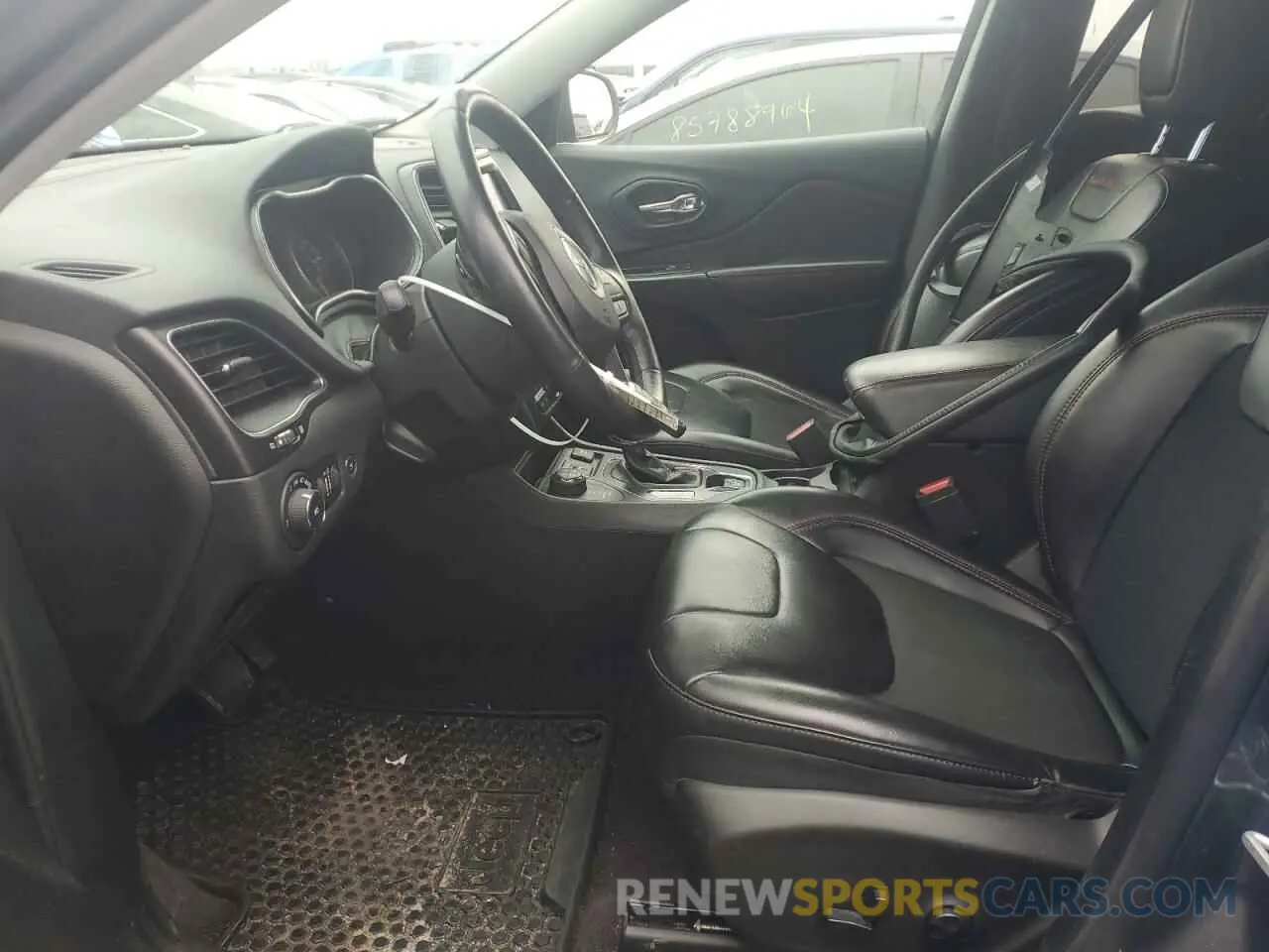 7 Photograph of a damaged car 1C4PJMBX9KD107539 JEEP CHEROKEE 2019