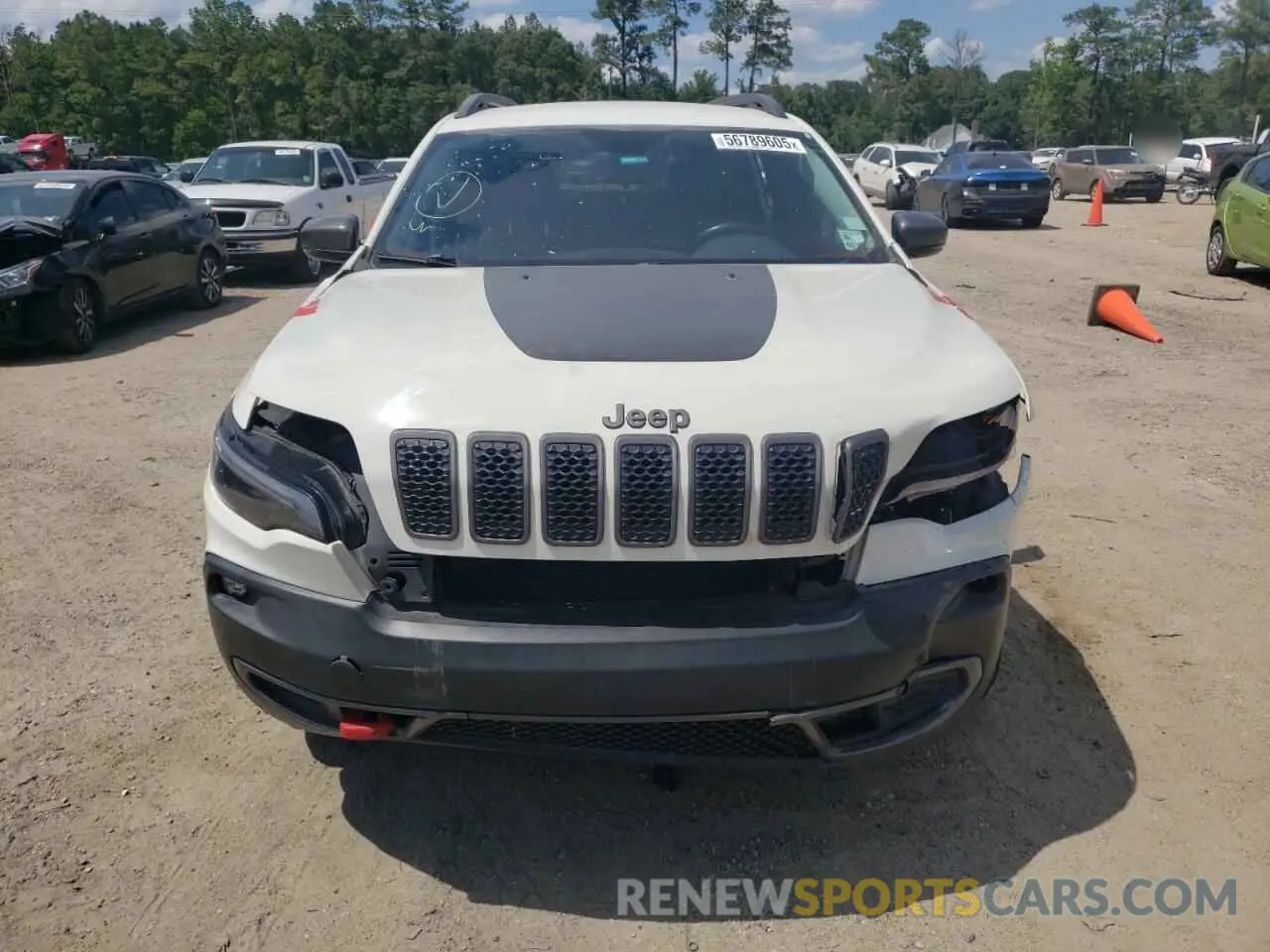 5 Photograph of a damaged car 1C4PJMBX9KD137141 JEEP CHEROKEE 2019