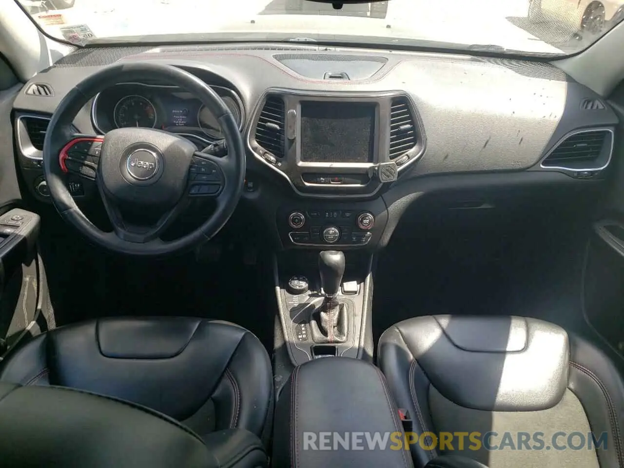 8 Photograph of a damaged car 1C4PJMBX9KD137141 JEEP CHEROKEE 2019