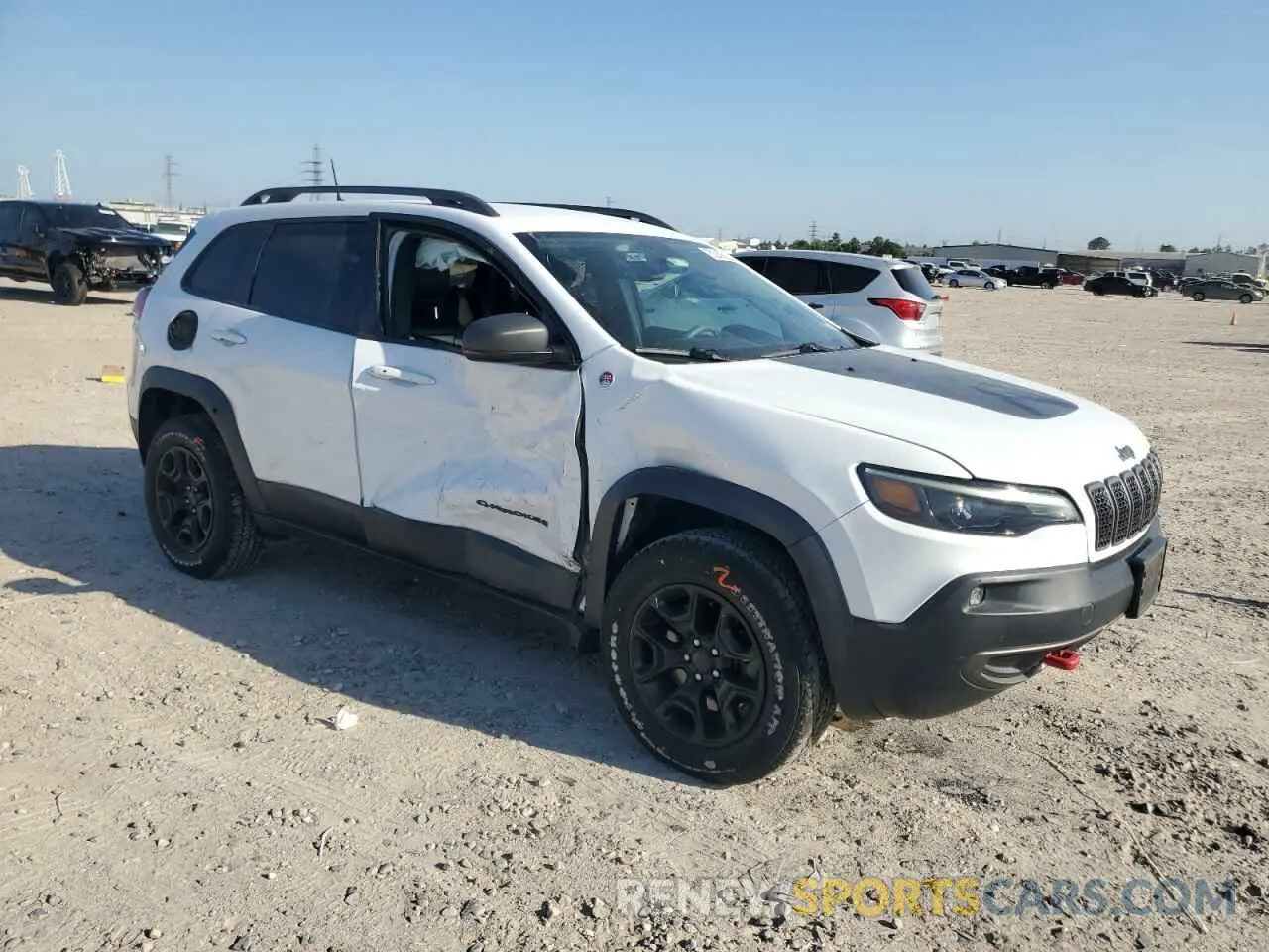 4 Photograph of a damaged car 1C4PJMBX9KD139200 JEEP CHEROKEE 2019