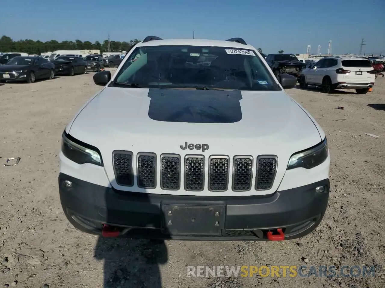 5 Photograph of a damaged car 1C4PJMBX9KD139200 JEEP CHEROKEE 2019