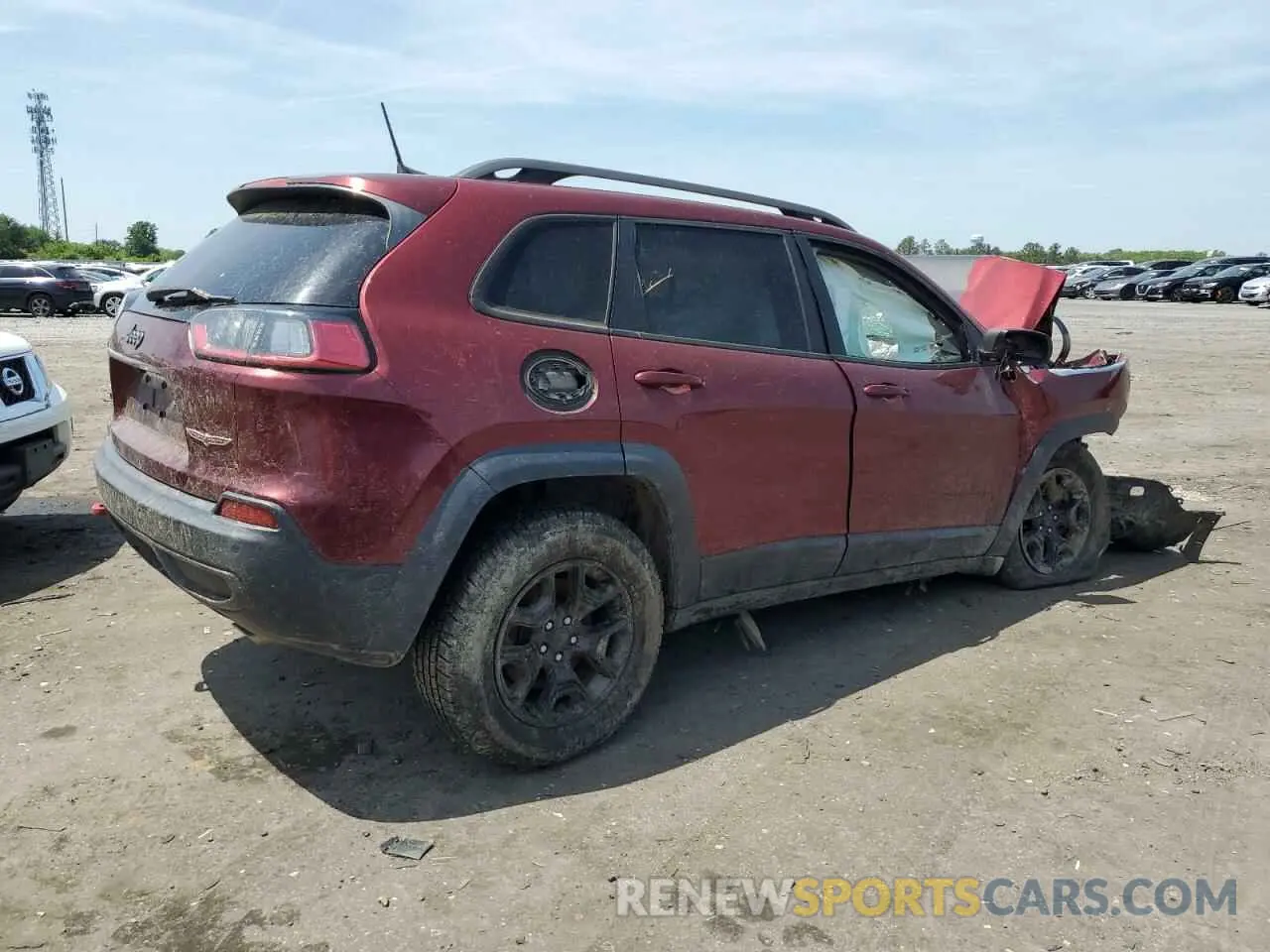 3 Photograph of a damaged car 1C4PJMBX9KD139228 JEEP CHEROKEE 2019