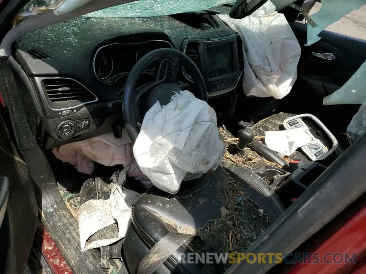 8 Photograph of a damaged car 1C4PJMBX9KD139228 JEEP CHEROKEE 2019