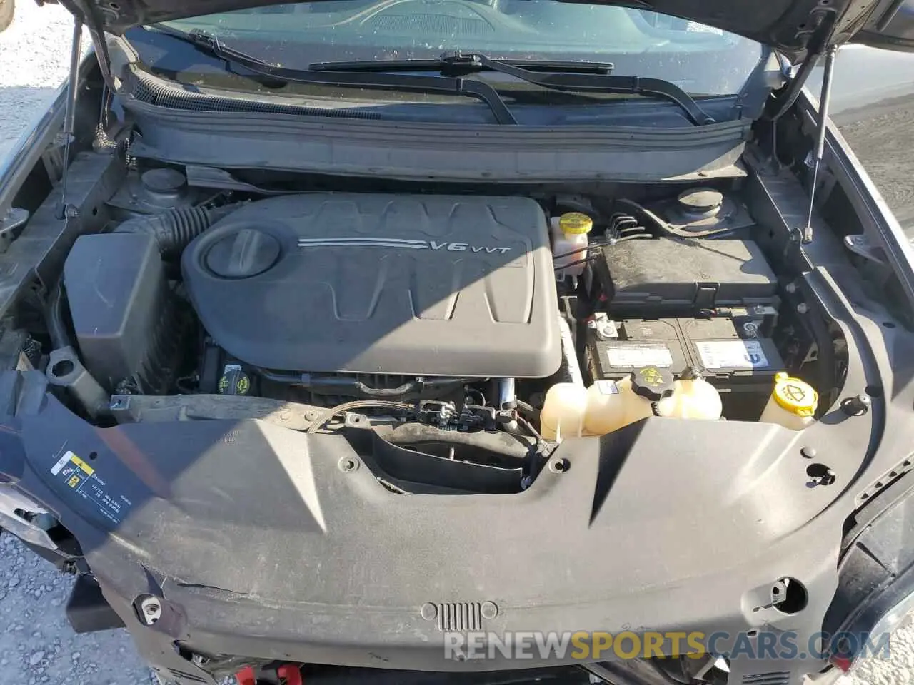 14 Photograph of a damaged car 1C4PJMBX9KD183343 JEEP CHEROKEE 2019