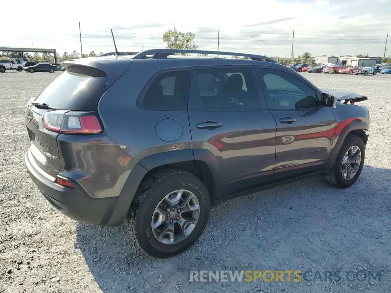 3 Photograph of a damaged car 1C4PJMBX9KD183343 JEEP CHEROKEE 2019