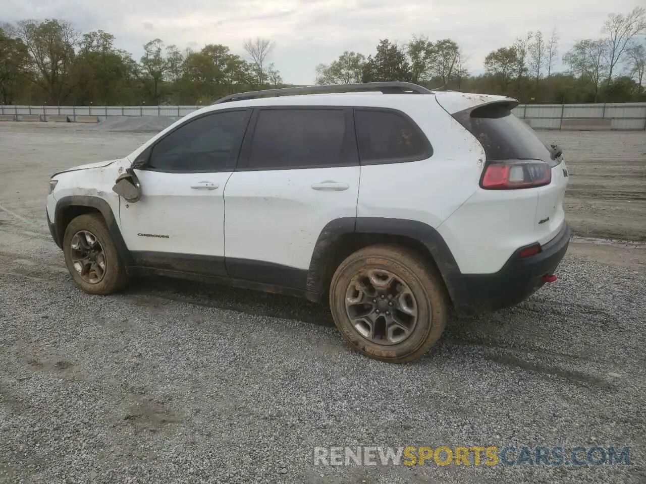 2 Photograph of a damaged car 1C4PJMBX9KD256968 JEEP CHEROKEE 2019