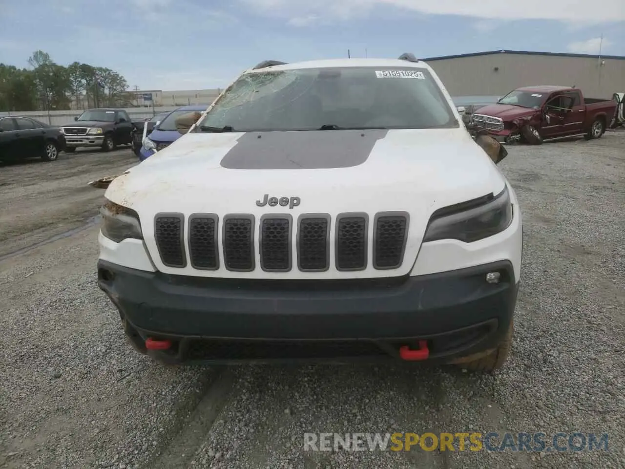 5 Photograph of a damaged car 1C4PJMBX9KD256968 JEEP CHEROKEE 2019