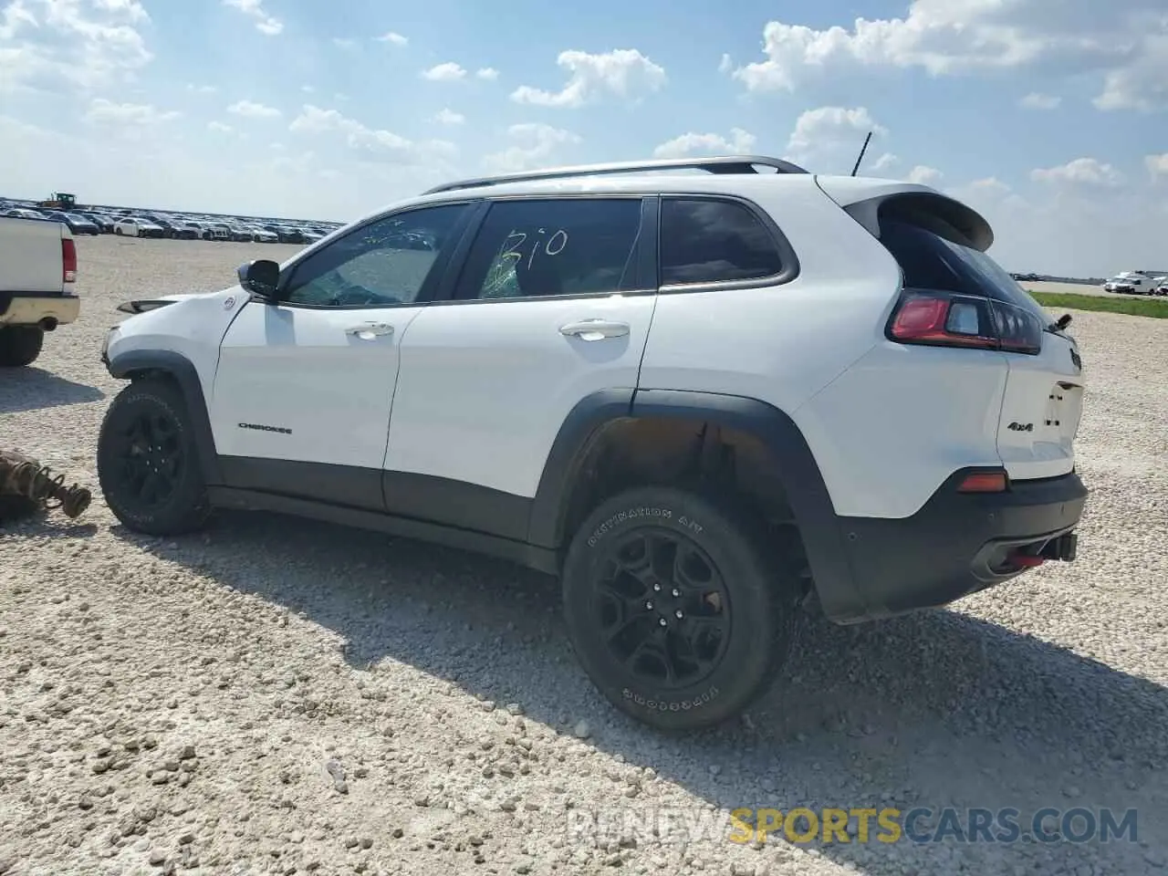 2 Photograph of a damaged car 1C4PJMBX9KD310723 JEEP CHEROKEE 2019