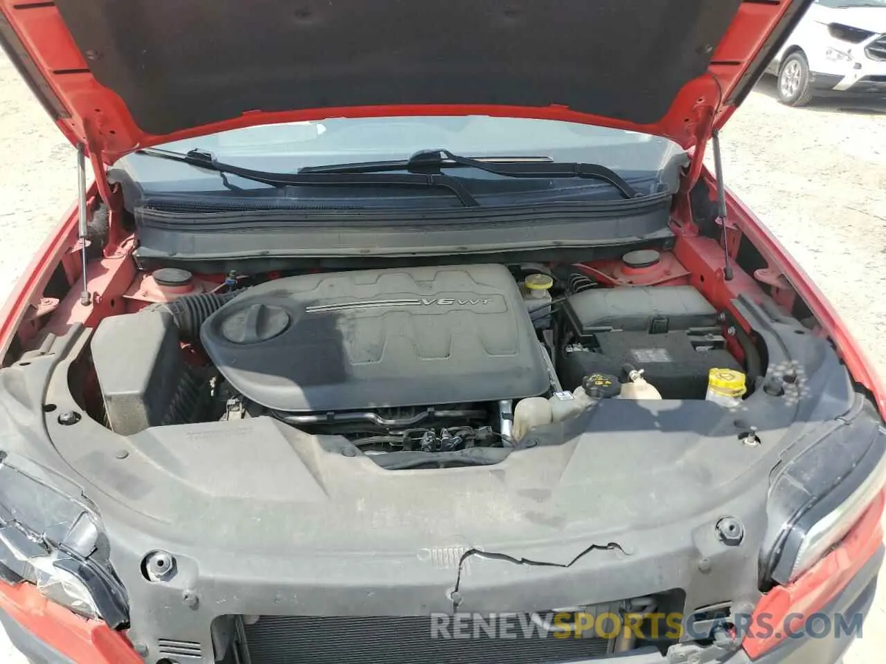 12 Photograph of a damaged car 1C4PJMBXXKD236812 JEEP CHEROKEE 2019