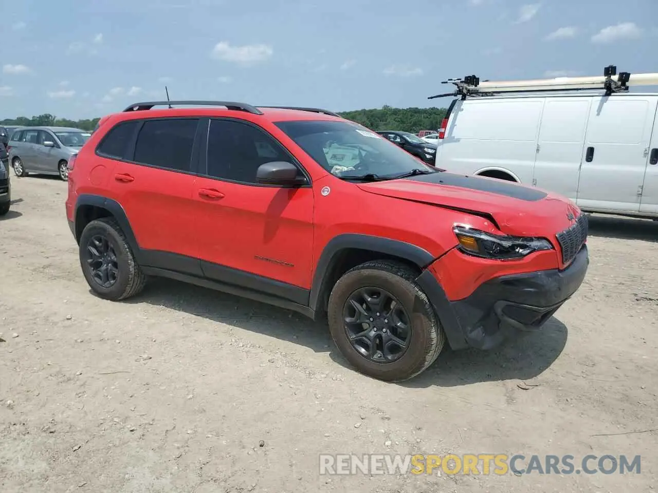4 Photograph of a damaged car 1C4PJMBXXKD236812 JEEP CHEROKEE 2019