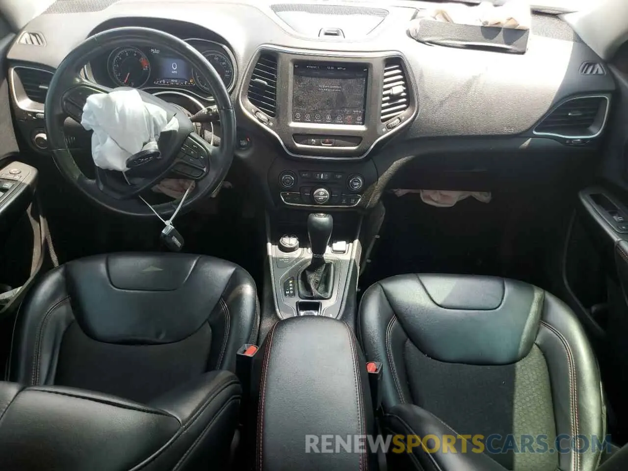 8 Photograph of a damaged car 1C4PJMBXXKD236812 JEEP CHEROKEE 2019