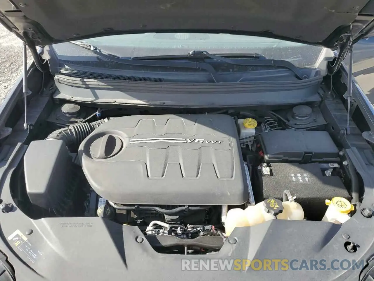 12 Photograph of a damaged car 1C4PJMBXXKD342371 JEEP CHEROKEE 2019