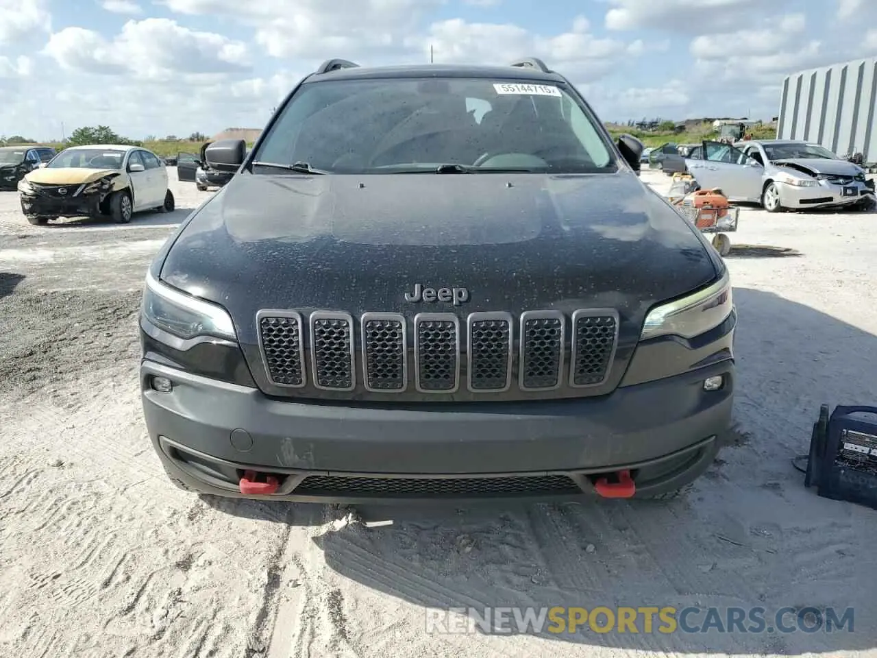 5 Photograph of a damaged car 1C4PJMBXXKD342371 JEEP CHEROKEE 2019