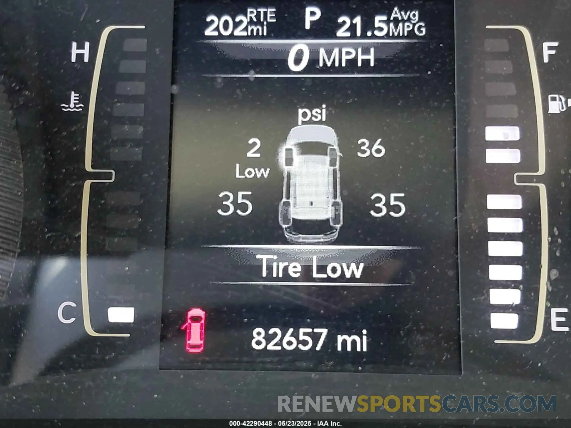 15 Photograph of a damaged car 1C4PJMCB1KD228813 JEEP CHEROKEE 2019