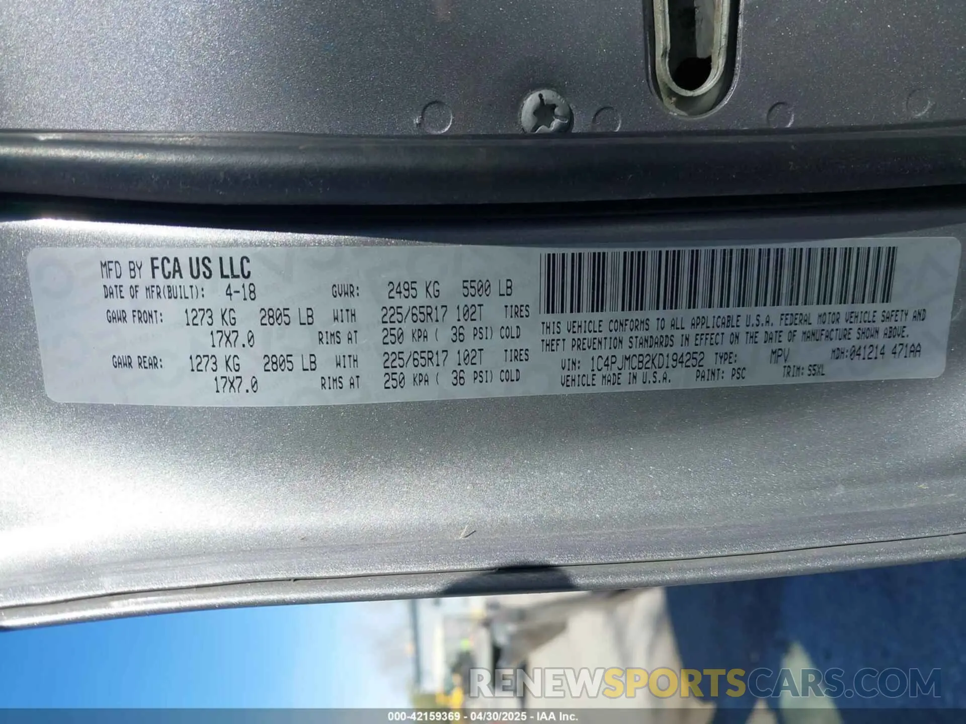 9 Photograph of a damaged car 1C4PJMCB2KD194252 JEEP CHEROKEE 2019